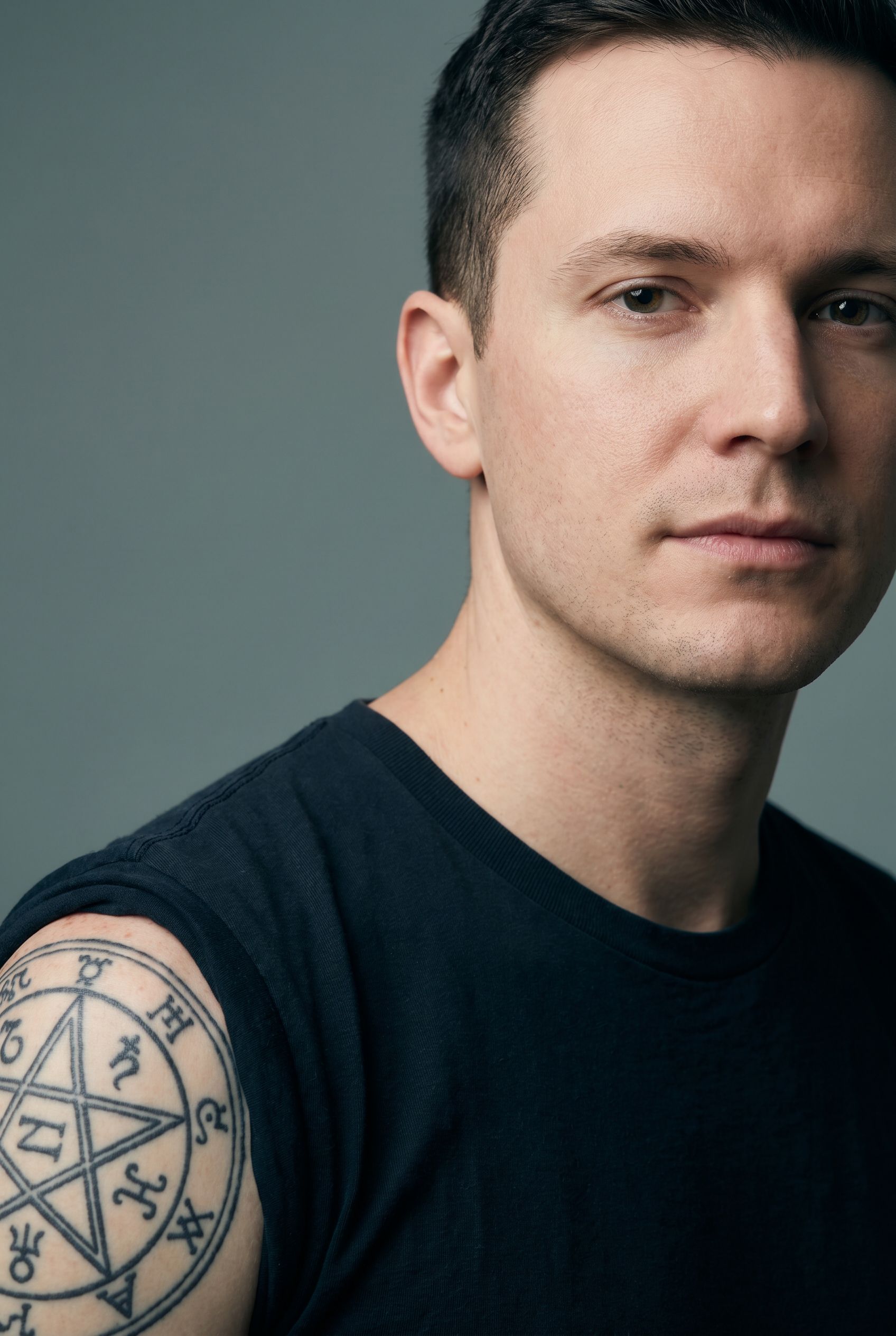Tatouage du piège du diable, pentagramme circulaire de Supernatural, sur l'épaule